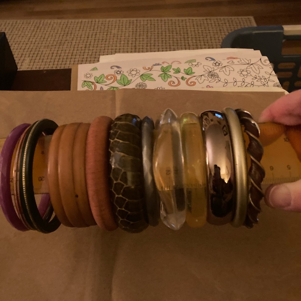 A Bundle of Bangles - 30 total - Picture 6 of 13